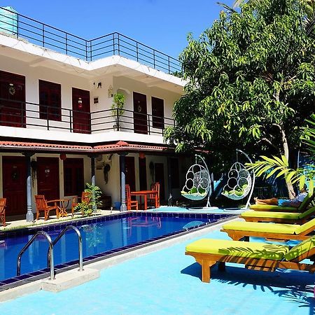 מיריסה Blue Whale Holiday Hotel מראה חיצוני תמונה
