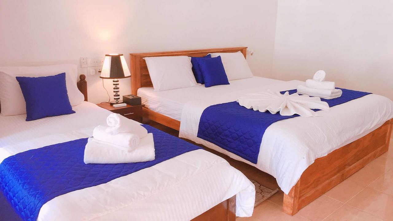 מיריסה Blue Whale Holiday Hotel מראה חיצוני תמונה