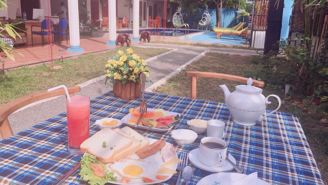 מיריסה Blue Whale Holiday Hotel מראה חיצוני תמונה